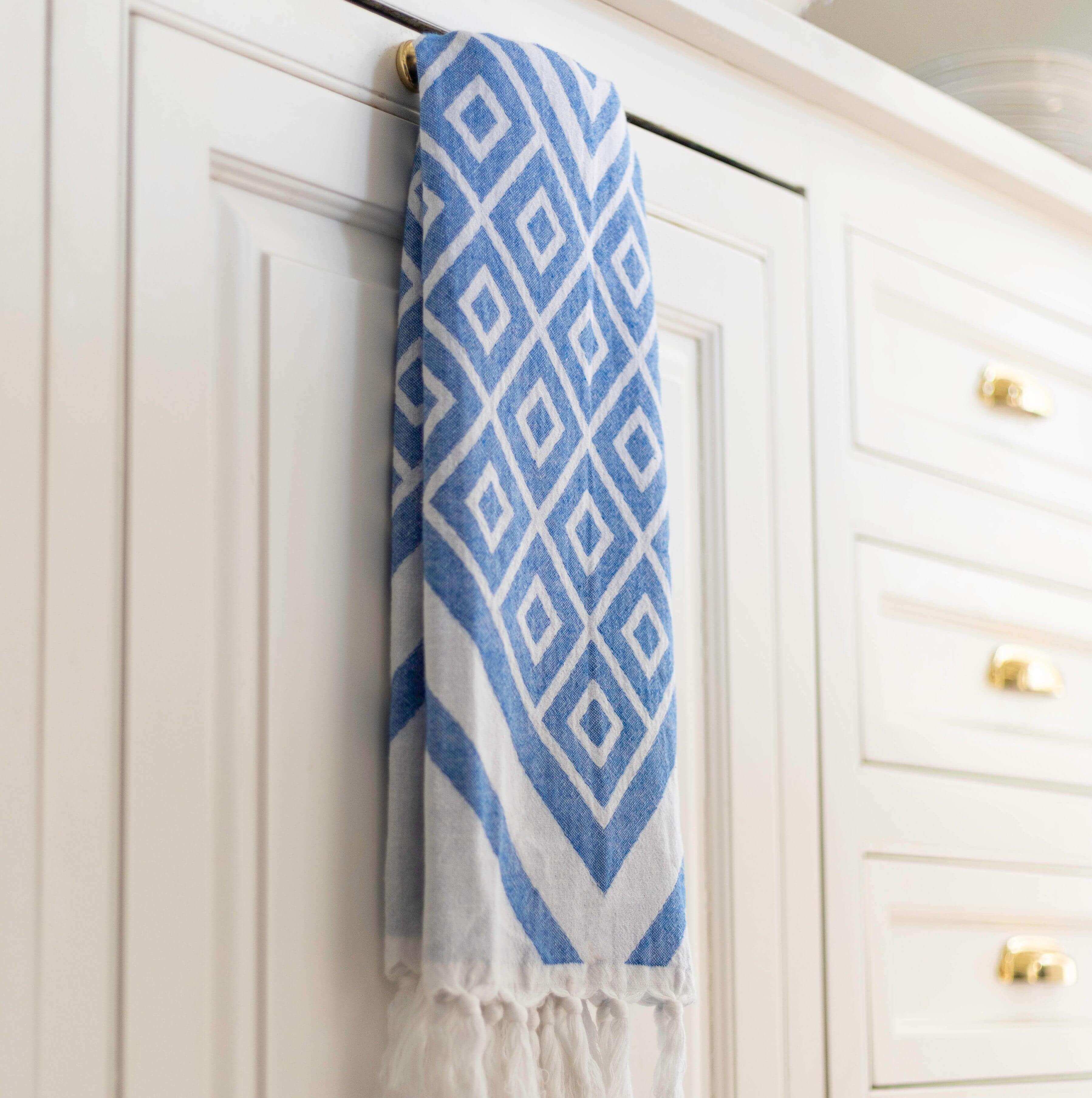 Turkish Towels Canada | Hand Towel | Blue + White